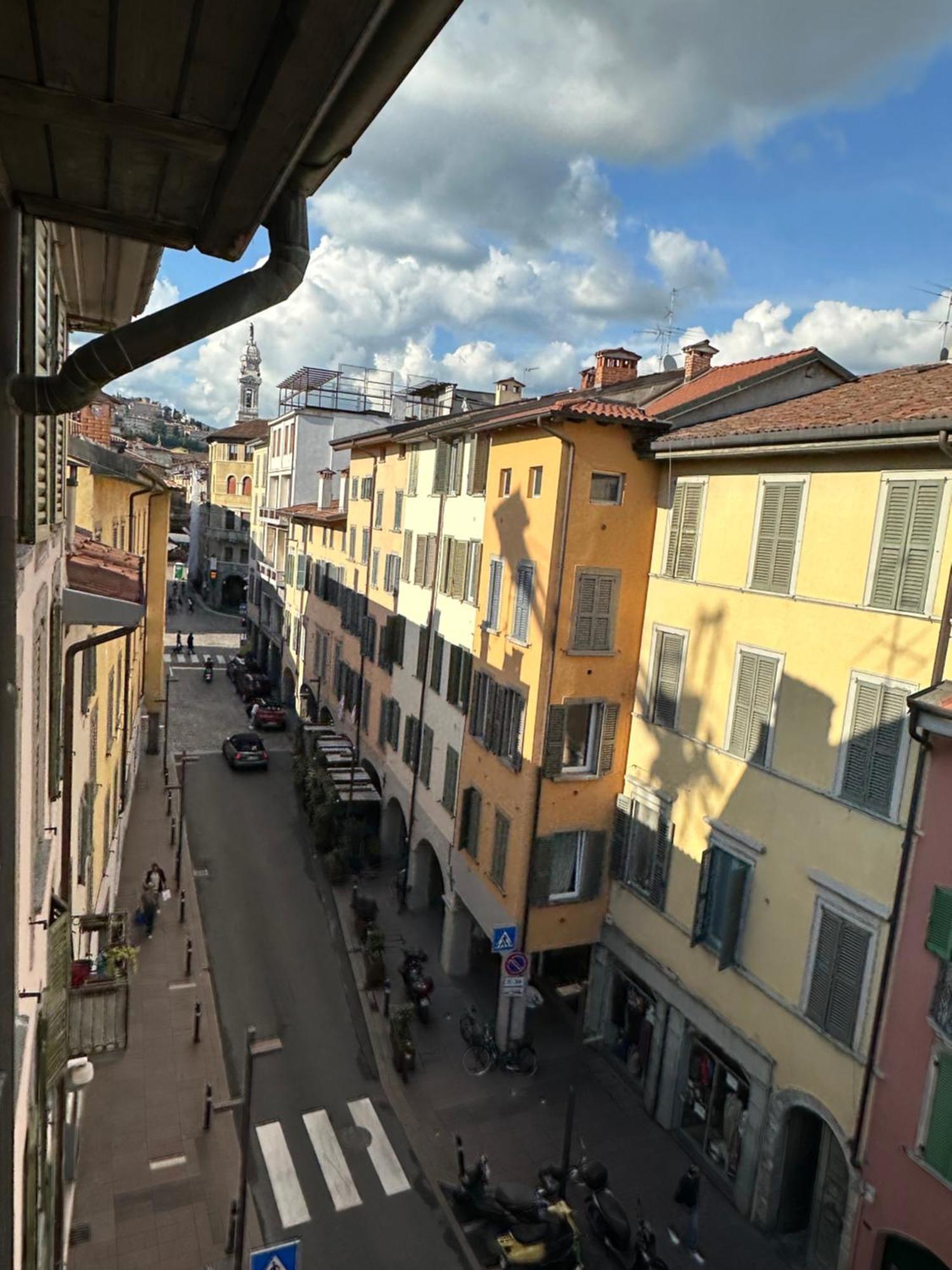 La Mansardina Di San Leonardo Apartamento Bérgamo Exterior foto